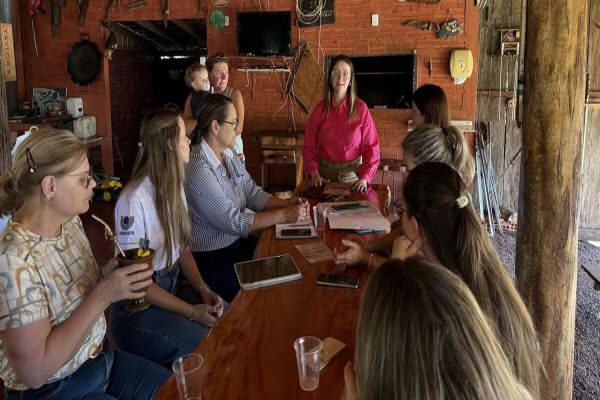 Prefeitura de Toledo acompanha projeto de turismo rural feminino