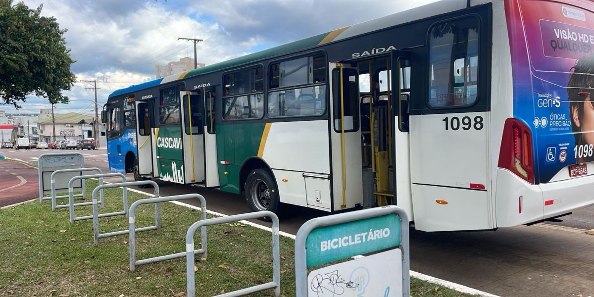 Mulher de 31 anos é atropelada por ônibus no Bairro São Cristóvão em Cascavel