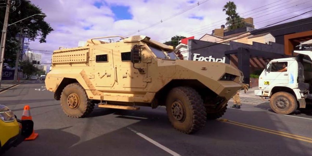 Paraná planeja compra de 12 blindados para as polícias e faz testes para avaliar o mercado