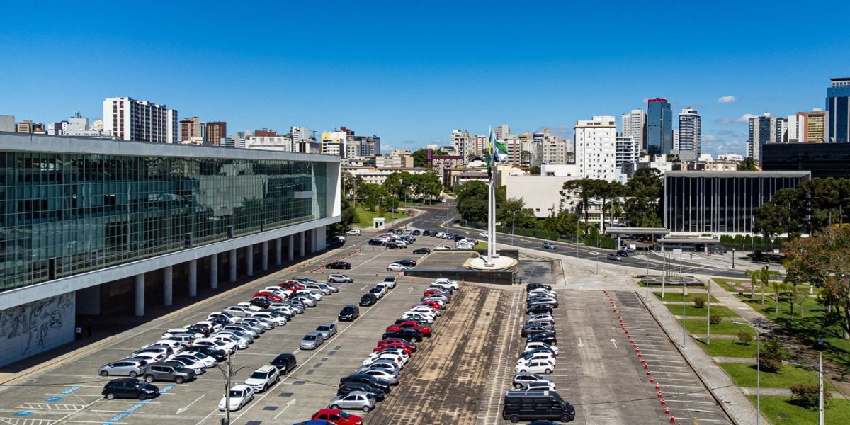 Com valor recorde para investimentos, Estado envia PLDO de 2026 à Assembleia