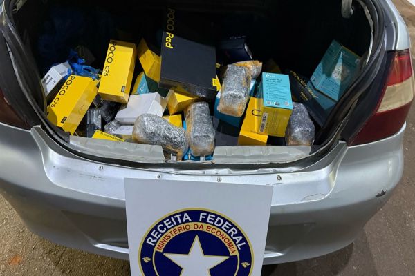 Receita Federal apreende R$ 110 mil em bebidas e eletrônicos na BR-277 em Cascavel