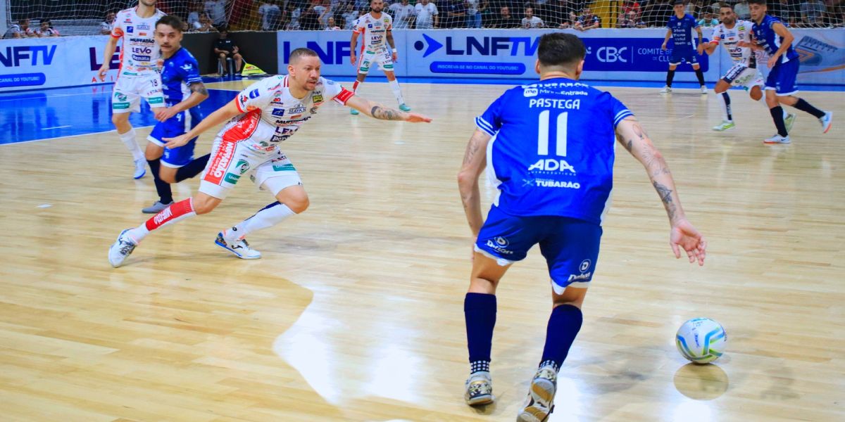 Cascavel Futsal estreia na LNF com goleada sobre o Tubarão