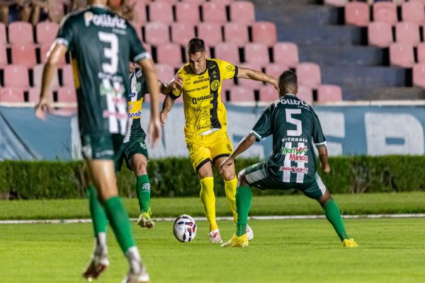 FC Cascavel e Uberlândia ficam no empate em 1 a 1 na primeira rodada da Série D
