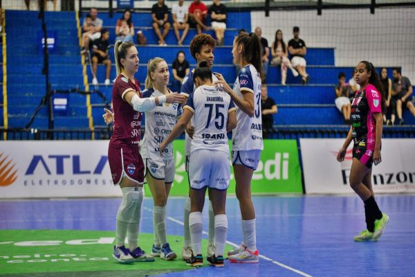 Stein Cascavel Futsal vence mais uma e segue invicto na temporada
