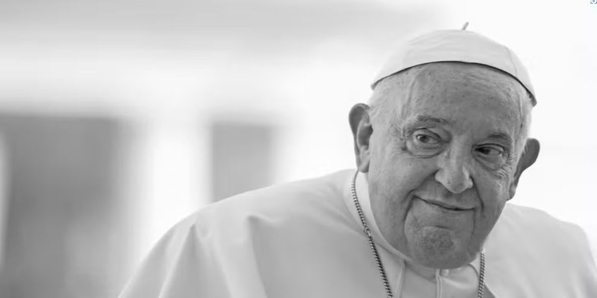 Papa Francisco morre aos 88 anos após complicações respiratórias