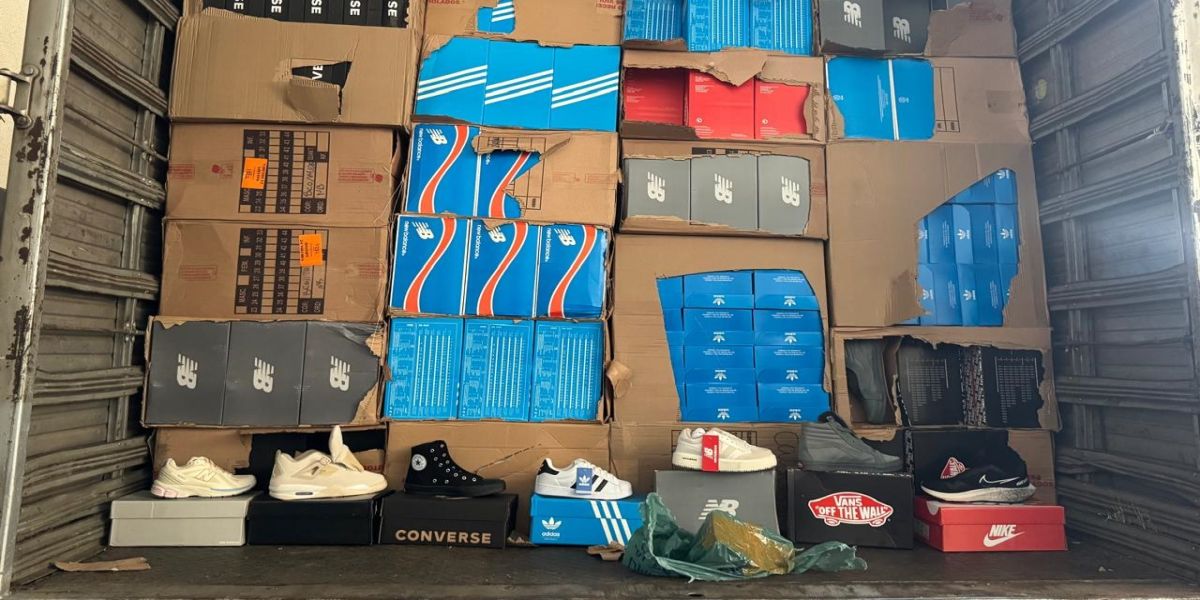 Operação conjunta resulta na apreensão de carreta de calçados com indícios de falsificação