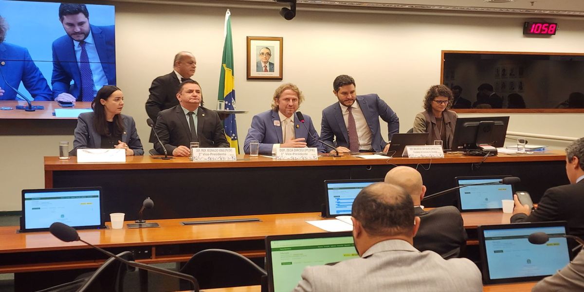 Zeca Dirceu é eleito, por unanimidade, vice-presidente da Comissão de Educação da Câmara dos Deputados