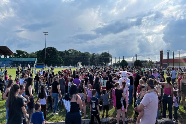 Caça aos Ovos reúne mais de 500 crianças em celebração à Páscoa no Centro de Eventos de Corbélia