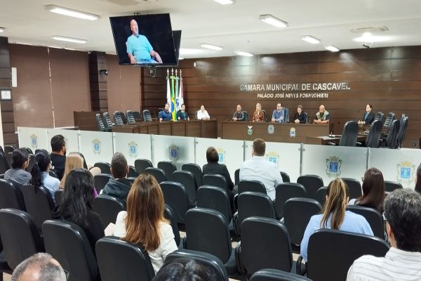 Abril Verde: servidores assistem palestra sobre cuidados com a saúde no trabalho