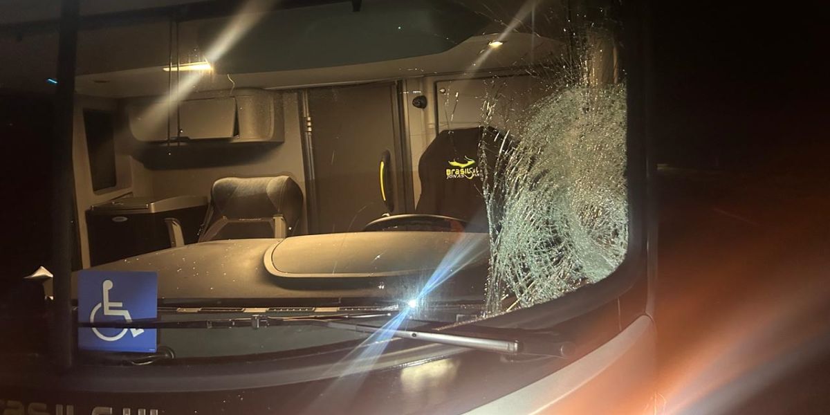 Pedestre morre atropelado por ônibus interestadual na BR-376, no Paraná