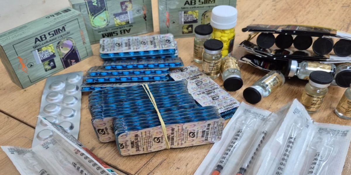 Cão farejador da PF descobre jovem com medicamentos contrabandeados em ônibus na BR-277