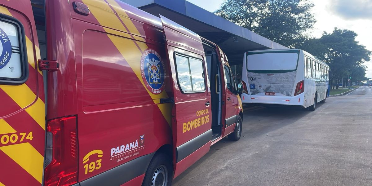 Mulher sofre queda em ponto de ônibus no Bairro São Cristóvão e é encaminhado para atendimento médico