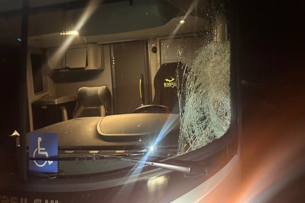 Pedestre morre atropelado por ônibus interestadual na BR-376, no Paraná