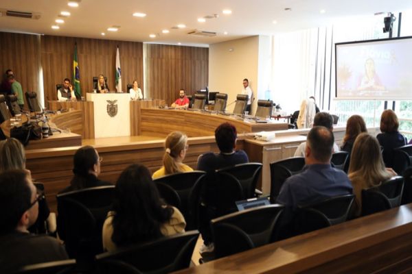 Inserção de pessoas com autismo no mercado de trabalho é debatida na Assembleia Legislativa