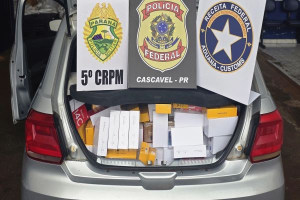 Operação conjunta apreende veículos e 300 celulares contrabandeados na BR-277 em Cascavel
