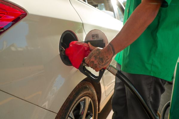 Prefeitura de Cascavel garante descontos exclusivos em postos de combustível para servidores públicos