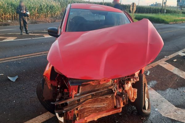 Conversão em trevo termina em colisão entre dois veículos na PR-239 em Assis Chateaubriand