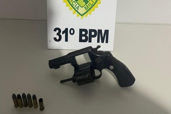 Imagem referente a notícia: Homem é preso por tentativa de homicídio após disparo em via pública em Cascavel