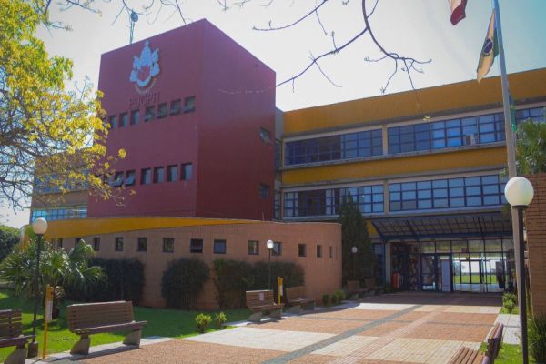 Imagem referente a notícia: Vestibular de Inverno da PUCPR Toledo tem vagas para Medicina e Biomedicina