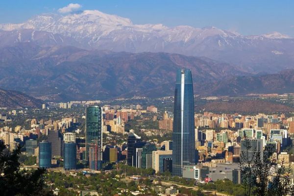 Imagem referente a notícia: Chile emite alerta de tsunami após terremoto de magnitude 7,4 próximo à Argentina