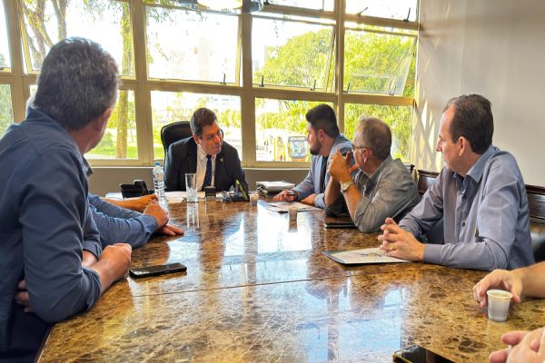 Imagem referente a notícia: Revitalização do Trevo de Boa Vista da Aparecida entra em nova fase com entrega de projeto