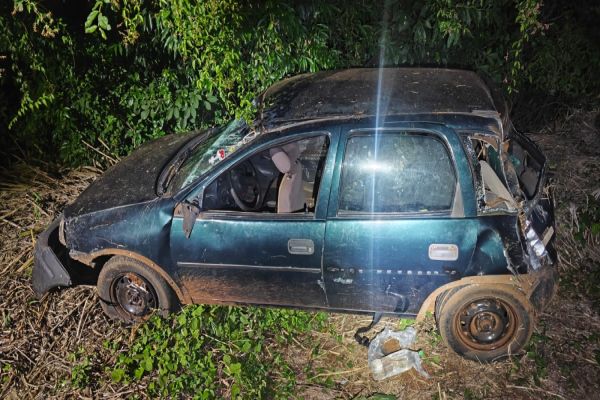 Capotamento é registrado na PR-495 entre Missal e Medianeira