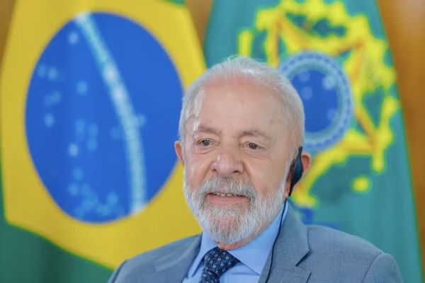 Imagem referente a notícia: Presidente embarca essa semana para viagens à Rússia e à China