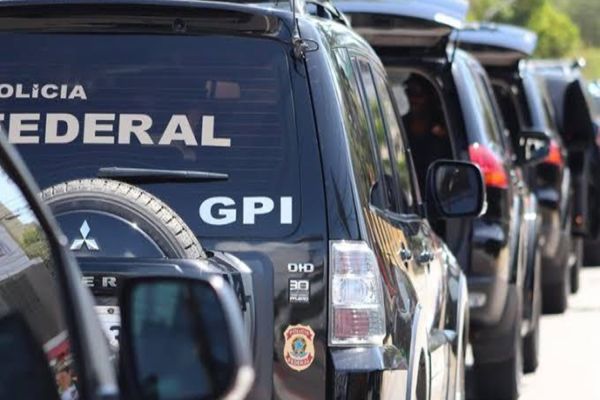 Polícia Federal desmantela quadrilha que aplicava golpes com “chupa-cabra” em caixas eletrônicos de Cascavel