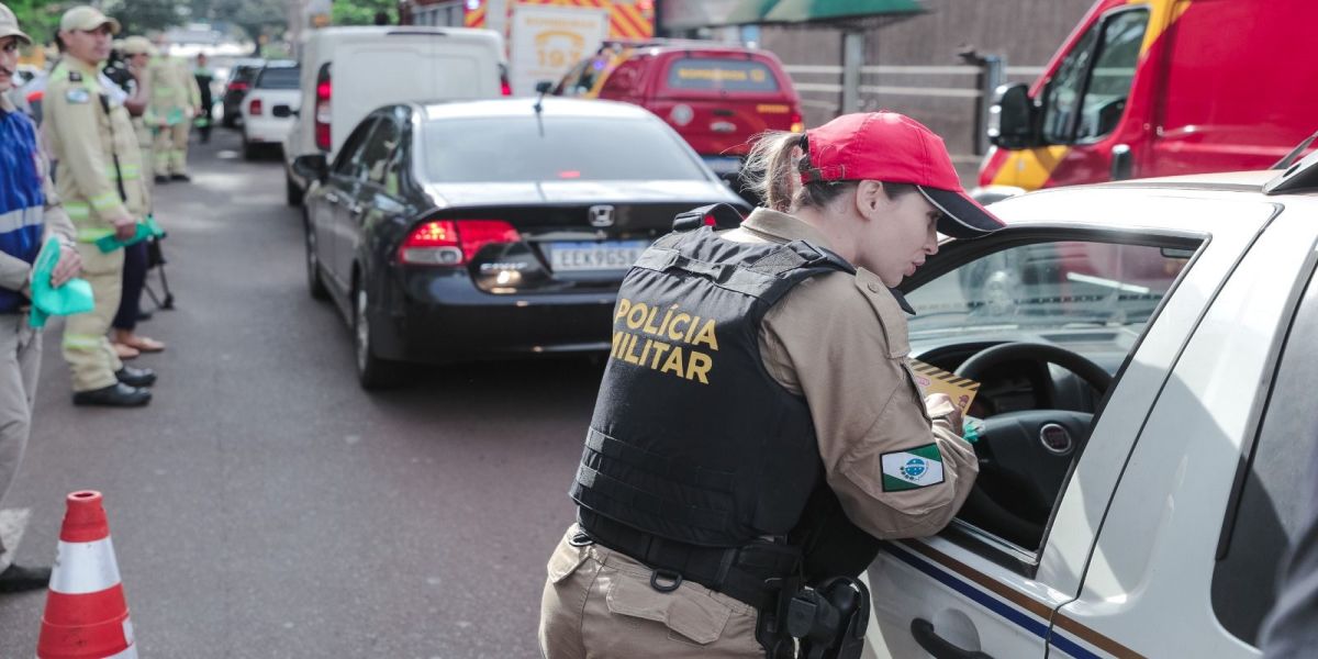 Abordagem educativa reúne forças de segurança em Cascavel pela campanha Maio Amarelo