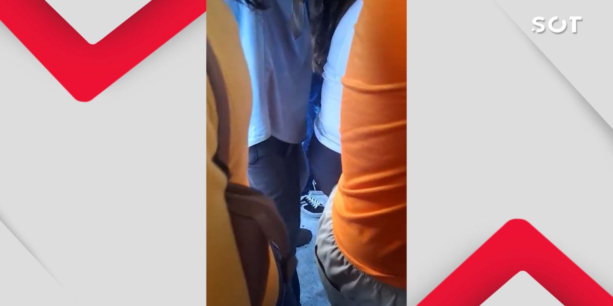 Homem é flagrado se encostando em mulher dentro de ônibus em Cascavel