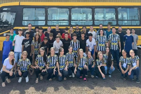 Imagem referente a notícia: Catanduvas estreia com vitórias no 71° Jogos Escolares do Paraná em Corbélia