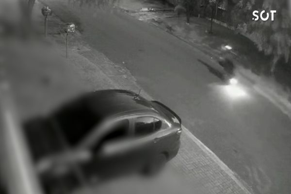 Imagem referente a notícia: Colisão frontal entre motos deixa dois feridos no Bairro Periolo em Cascavel