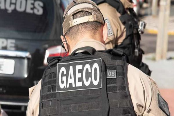 Imagem referente a notícia: GAECO deflagra operação contra fraudes em licitações na área da saúde em Cascavel