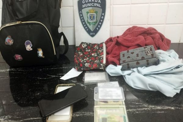 Imagem referente a notícia: Jovem é detido após assalto com faca no terminal de Transbordo Nordeste no bairro Brasmadeira