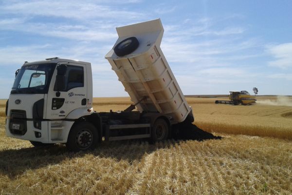 Sanepar autoriza que lodo de esgoto seja gerido por empresas privadas