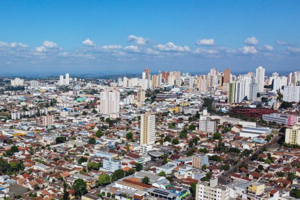 Número de empresas abertas no Paraná cresce 23,5% no 1º quadrimestre do ano