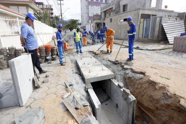 Ratinho Junior sanciona lei que amplia fundo de calamidades para apoio a ações preventivas