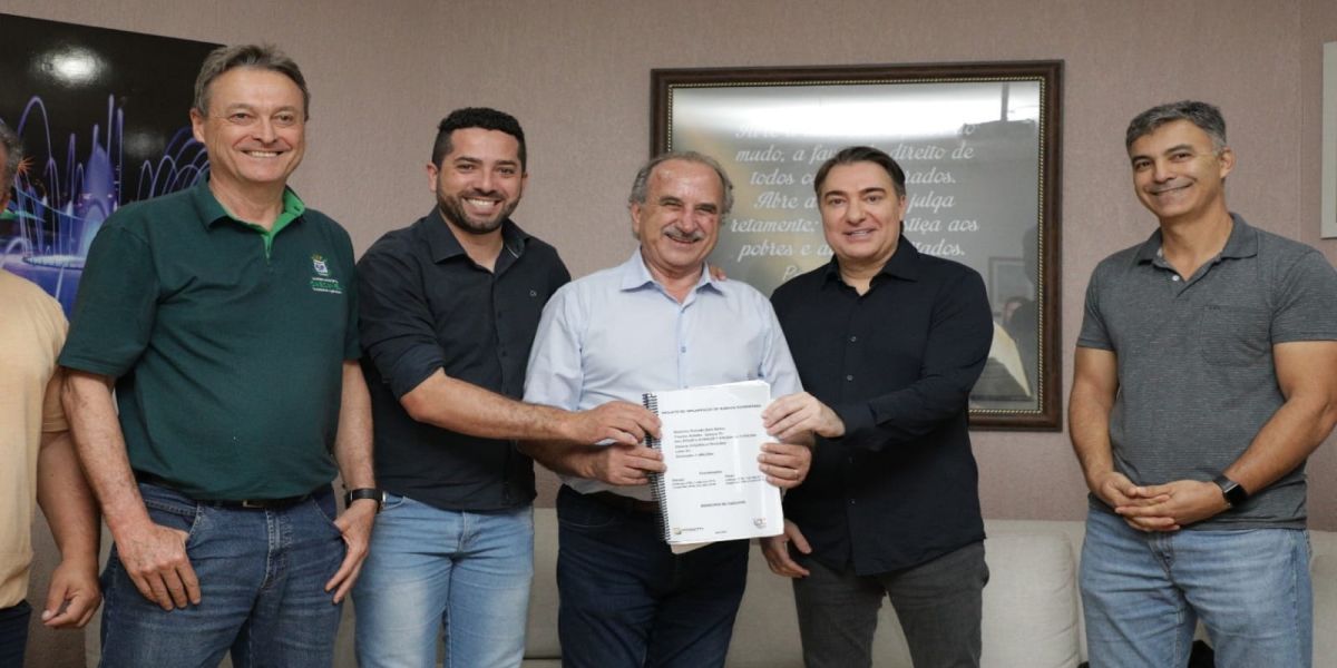 Prefeitura viabiliza recursos para 127 quilômetros de asfalto na área rural de Cascavel