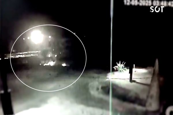 Imagem referente a notícia: Câmeras de segurança registraram o momento exato de acidente fatal na BR-369, em Cascavel