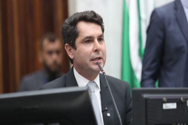 Imagem referente a notícia: Presidente da Alep, Alexandre Curi (PSD) determina mais rigor contra discursos ofensivos dos parlamentares
