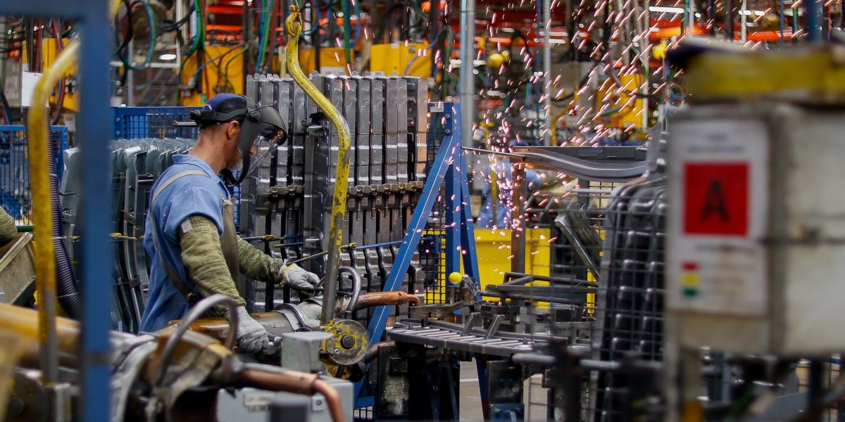 Paraná tem maior crescimento industrial do Brasil em março, 5 vezes acima da média nacional