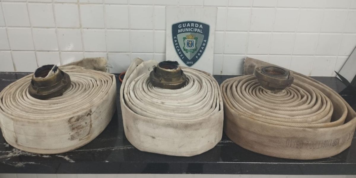 Homem é preso pela GM após furtar mangueiras de hidrante em supermercado de Cascavel