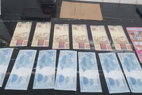 Imagem referente a notícia: Jovens são alvos de aliciadores para compra de dinheiro falso em Cascavel