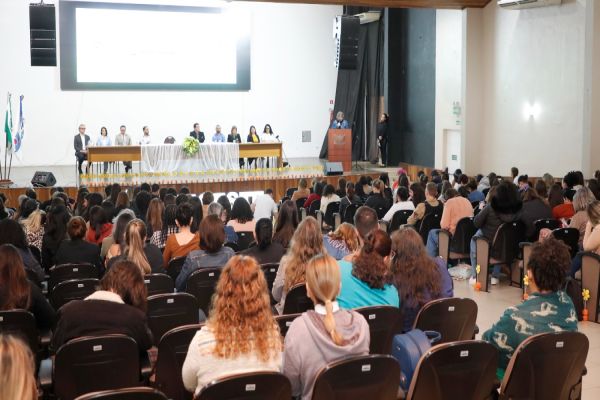 Imagem referente a notícia: Cascavel realiza 20° Fórum de Combate ao Abuso e à Exploração Sexual de Crianças e Adolescentes