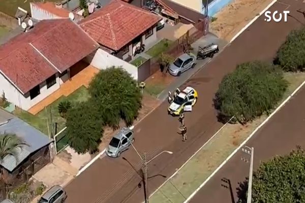 Imagem referente a notícia: Helicóptero do BPMOA localiza carro com cigarros contrabandeados em Santa Tereza do Oeste