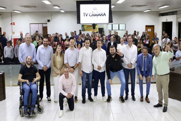 Imagem referente a notícia: Audiência Pública questiona legalidade da vacina de covid em crianças até 5 anos ser obrigatória