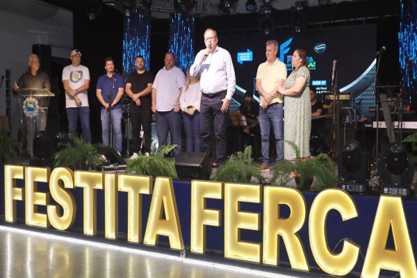 Primeira noite do XXV Festita encanta público com interpretações das categorias Infantil Infantojuvenil e Gospel