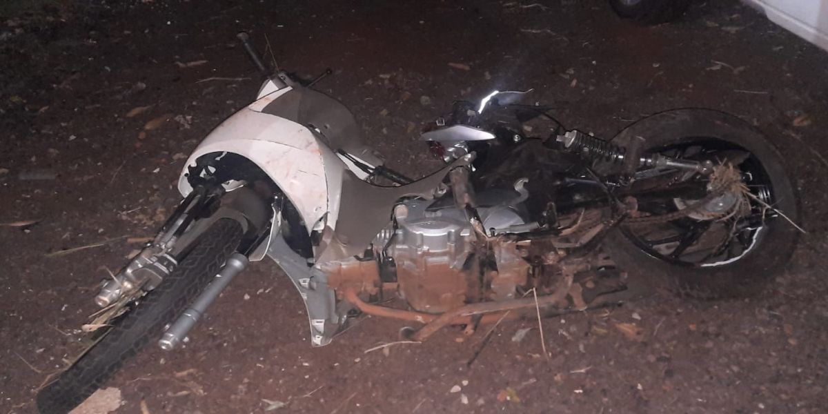 Colisão entre Fiat Toro e moto deixa um morto e um ferido grave na PR-317 em Toledo