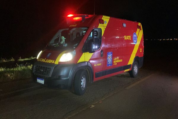 Imagem referente a notícia: Mulher morre e quatro ficam feridos após colisão violenta entre carro, caminhão e ônibus na BR-277, em Santa Tereza do Oeste