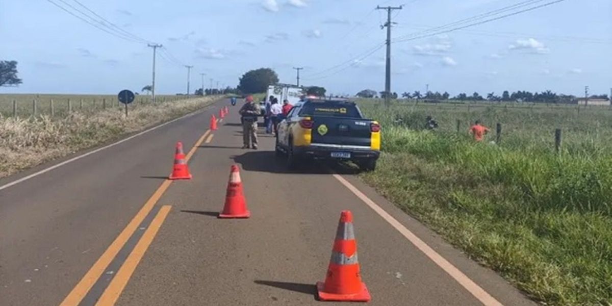 Motociclista morre após atropelar cavalo solto na PR-561, no Noroeste do Paraná